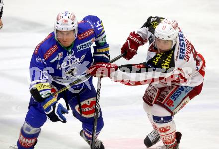 EBEL. Eishockey Bundesliga. EC VSV gegen KAC. Daniel Nageler,  (VSV), Tyler Spurgeon (KAC). Villach, am 22.10..2013.
Foto: Kuess 


---
pressefotos, pressefotografie, kuess, qs, qspictures, sport, bild, bilder, bilddatenbank