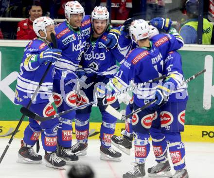 EBEL. Eishockey Bundesliga. EC VSV gegen KAC.  Torjubel Gerhard Unterluggauer, Cole Jarrett, John Hughes, Derek Ryan (VSV). Villach, am 22.10..2013.
Foto: Kuess 


---
pressefotos, pressefotografie, kuess, qs, qspictures, sport, bild, bilder, bilddatenbank