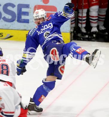 EBEL. Eishockey Bundesliga. EC VSV gegen EC Red Bull Salzburg. Curtis Fraser (VSV). Villach, am 25.10..2013.
Foto: Kuess 


---
pressefotos, pressefotografie, kuess, qs, qspictures, sport, bild, bilder, bilddatenbank