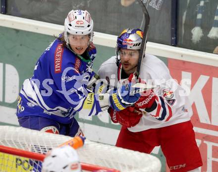 EBEL. Eishockey Bundesliga. EC VSV gegen EC Red Bull Salzburg. Michael Forney, (VSV), Garrett Roe (Salzburg). Villach, am 25.10..2013.
Foto: Kuess 


---
pressefotos, pressefotografie, kuess, qs, qspictures, sport, bild, bilder, bilddatenbank