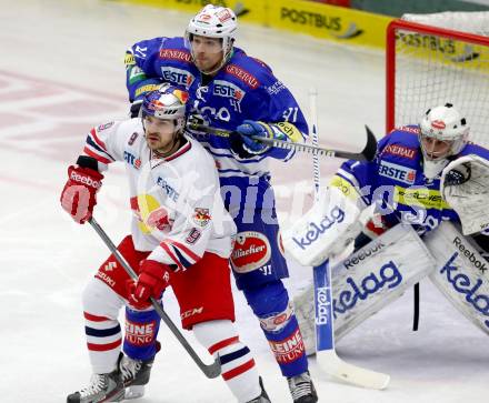 EBEL. Eishockey Bundesliga. EC VSV gegen EC Red Bull Salzburg. Mario Altmann, (VSV),  Jean Philippe Lamoureux, Garrett Roe (Salzburg). Villach, am 25.10..2013.
Foto: Kuess 


---
pressefotos, pressefotografie, kuess, qs, qspictures, sport, bild, bilder, bilddatenbank