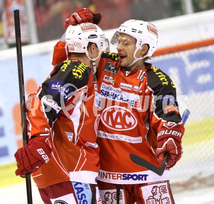 EBEL. Eishockey Bundesliga. KAC gegen EHC LIWEST Linz.  Torjubel Jamie Lundmark, Thomas Koch (KAC). Klagenfurt, am 25.10.2013
Foto: Kuess 

---
pressefotos, pressefotografie, kuess, qs, qspictures, sport, bild, bilder, bilddatenbank