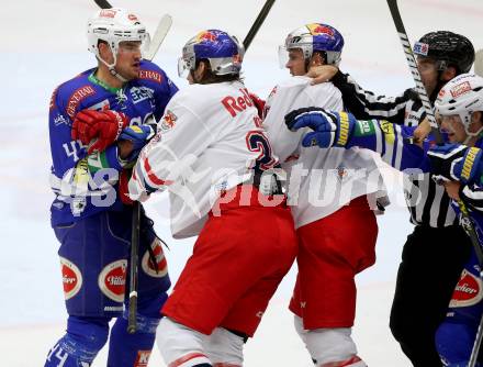 EBEL. Eishockey Bundesliga. EC VSV gegen EC Red Bull Salzburg. Curtis Fraser, (VSV), Andreas Kristler, Matthew Keith  (Salzburg). Villach, am 25.10..2013.
Foto: Kuess 


---
pressefotos, pressefotografie, kuess, qs, qspictures, sport, bild, bilder, bilddatenbank