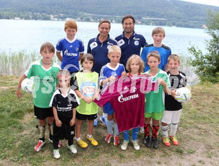 Krone Fussballcamp. Besuch von Horst Heldt und Gerhard Zuber (Schalke 04). Horst Heldt, Gerhard Zuber.  24.7.2013.
Foto: Kuess
---
pressefotos, pressefotografie, kuess, qs, qspictures, sport, bild, bilder, bilddatenbank