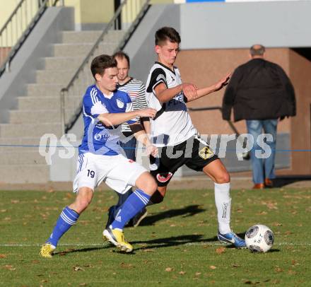 Fussball. Kaerntner Liga. Treibach gegen Spittal/Drau. Werner Buchhaeusl (Treibach), Nico Groschacher (Spittal). Treibach, 26.10.2013.
Foto: Kuess
---
pressefotos, pressefotografie, kuess, qs, qspictures, sport, bild, bilder, bilddatenbank