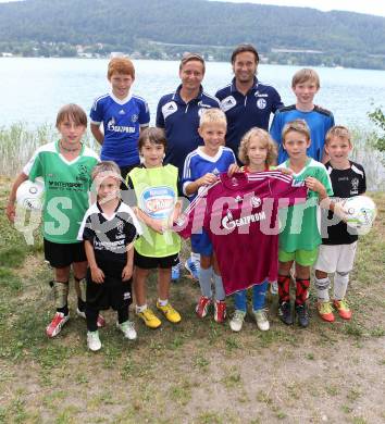 Krone Fussballcamp. Besuch von Horst Heldt und Gerhard Zuber (Schalke 04). Horst Heldt, Gerhard Zuber.  24.7.2013.
Foto: Kuess
---
pressefotos, pressefotografie, kuess, qs, qspictures, sport, bild, bilder, bilddatenbank