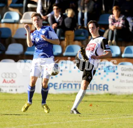 Fussball. Kaerntner Liga. Treibach gegen Spittal/Drau. Werner Buchhaeusl (Treibach), Mario Habunek (Spittal). Treibach, 26.10.2013.
Foto: Kuess
---
pressefotos, pressefotografie, kuess, qs, qspictures, sport, bild, bilder, bilddatenbank