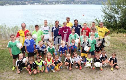 Krone Fussballcamp. Besuch von Horst Heldt und Gerhard Zuber (Schalke 04). Horst Heldt, Gerhard Zuber, Heinz Singerl, Richard Urank.  24.7.2013.
Foto: Kuess
---
pressefotos, pressefotografie, kuess, qs, qspictures, sport, bild, bilder, bilddatenbank