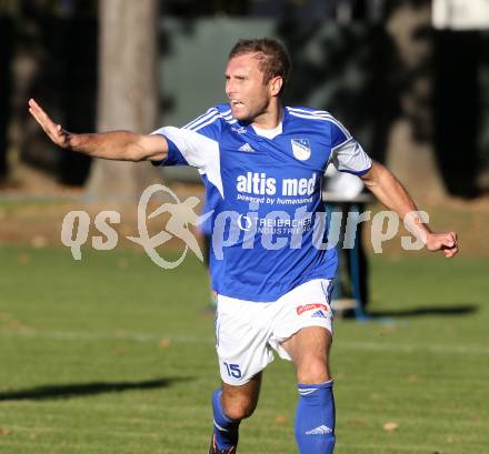 Fussball. Kaerntner Liga. Treibach gegen Spittal/Drau. Georg Harding (Treibach). Treibach, 26.10.2013.
Foto: Kuess
---
pressefotos, pressefotografie, kuess, qs, qspictures, sport, bild, bilder, bilddatenbank