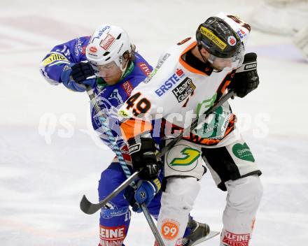 EBEL. Eishockey Bundesliga. EC VSV gegen Moser Medical Graz 99ers.  Brock McBride, (VSV), Greg Day  (Graz). Villach, am 27.10..2013.
Foto: Kuess 


---
pressefotos, pressefotografie, kuess, qs, qspictures, sport, bild, bilder, bilddatenbank