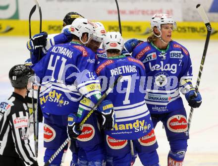 EBEL. Eishockey Bundesliga. EC VSV gegen Moser Medical Graz 99ers.  Torjubel Michael Forney, Mario Altmann, Klemen Pretnar, Curtis Fraser, Brock McBride (VSV). Villach, am 27.10..2013.
Foto: Kuess 


---
pressefotos, pressefotografie, kuess, qs, qspictures, sport, bild, bilder, bilddatenbank