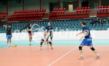 Volleyball Champions League. Training SK Aich/Dob. Klagenfurt, am 28.10.2013.
Foto: Kuess
---
pressefotos, pressefotografie, kuess, qs, qspictures, sport, bild, bilder, bilddatenbank