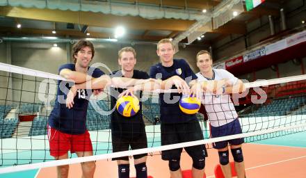 Volleyball Champions League. Training SK Aich/Dob. Gerald Reiser, Oliver Binder, Stanislaw Wawrzynczyk, Jani Kovacic. Klagenfurt, am 28.10.2013.
Foto: Kuess
---
pressefotos, pressefotografie, kuess, qs, qspictures, sport, bild, bilder, bilddatenbank