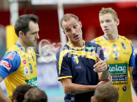 Volleyball Champions League. SK Posijilnica Aich/Dob gegen Lube Banca Marche MACERATA. Trainer Johan Verstappen (Aich/Dob). Klagenfurt, am 30.10.2013.
Foto: Kuess
---
pressefotos, pressefotografie, kuess, qs, qspictures, sport, bild, bilder, bilddatenbank