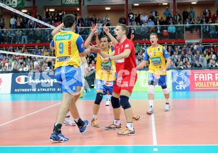 Volleyball Champions League. SK Posijilnica Aich/Dob gegen Lube Banca Marche MACERATA. Jubel (Aich/Dob). Klagenfurt, am 30.10.2013.
Foto: Kuess
---
pressefotos, pressefotografie, kuess, qs, qspictures, sport, bild, bilder, bilddatenbank