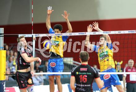 Volleyball Champions League. SK Posijilnica Aich/Dob gegen Lube Banca Marche MACERATA. Valdir de Sousa Sequeira, Danijel Koncilja, (Aich/Dob). Klagenfurt, am 30.10.2013.
Foto: Kuess
---
pressefotos, pressefotografie, kuess, qs, qspictures, sport, bild, bilder, bilddatenbank