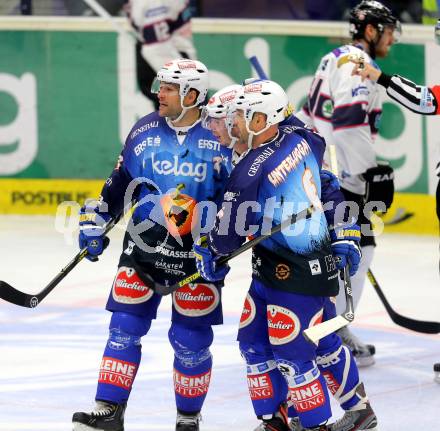 EBEL. Eishockey Bundesliga. EC VSV gegen SAPA Fehervar AV19. Torjubel  Cole Jarrett, Marco Pewal, Gerhard Unterluggauer (VSV). Villach, am 31.10..2013.
Foto: Kuess 


---
pressefotos, pressefotografie, kuess, qs, qspictures, sport, bild, bilder, bilddatenbank