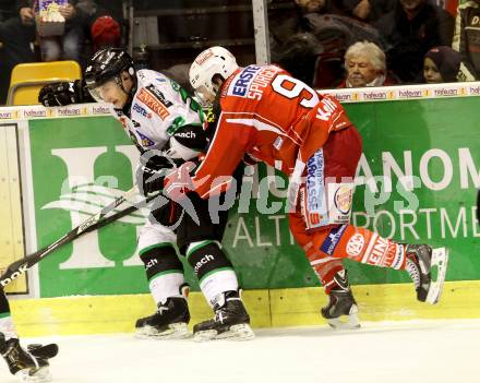 EBEL. Eishockey Bundesliga. KAC gegen HDD TELEMACH Olimpija Ljubljana.  Tyler Spurgeon, (KAC),  Ziga Grahut (Laibach). Klagenfurt, am 31.10.2013
Foto: Kuess 

---
pressefotos, pressefotografie, kuess, qs, qspictures, sport, bild, bilder, bilddatenbank