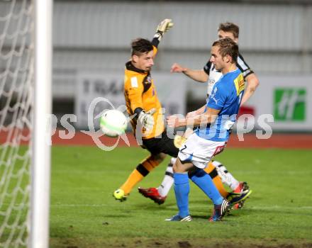 Fussball Regionalliga. VSV gegen LASK. Martin Koller, Martin Trattnig, (VSV),  Markus Hammerer (LASK). Villach, 31.10.2013.
Foto: Kuess
---
pressefotos, pressefotografie, kuess, qs, qspictures, sport, bild, bilder, bilddatenbank