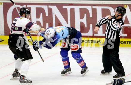 EBEL. Eishockey Bundesliga. EC VSV gegen SAPA Fehervar AV19. Brock McBride, (VSV), ORBAN Attila (Alba Volan). Villach, am 31.10..2013.
Foto: Kuess 


---
pressefotos, pressefotografie, kuess, qs, qspictures, sport, bild, bilder, bilddatenbank