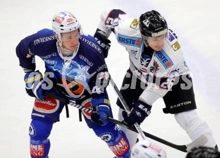 EBEL. Eishockey Bundesliga. EC VSV gegen SAPA Fehervar AV19. PLATZER Patrick (VSV), NEMETH Attila (Alba Volan). Villach, am 31.10..2013.
Foto: Kuess 


---
pressefotos, pressefotografie, kuess, qs, qspictures, sport, bild, bilder, bilddatenbank