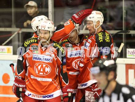 EBEL. Eishockey Bundesliga. KAC gegen HDD TELEMACH Olimpija Ljubljana.  Torjubel SIKLENKA Michael, NOEDL Andreas, LUNDMARK Jamie (KAC). Klagenfurt, am 31.10.2013
Foto: Kuess 

---
pressefotos, pressefotografie, kuess, qs, qspictures, sport, bild, bilder, bilddatenbank