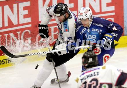 EBEL. Eishockey Bundesliga. EC VSV gegen SAPA Fehervar AV19. Klemen Pretnar, (VSV), SARAUER Andrew (Alba Volan). Villach, am 31.10..2013.
Foto: Kuess 


---
pressefotos, pressefotografie, kuess, qs, qspictures, sport, bild, bilder, bilddatenbank