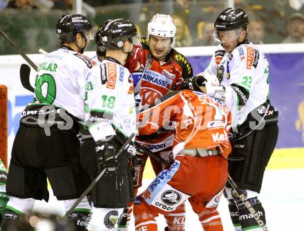 EBEL. Eishockey Bundesliga. KAC gegen HDD TELEMACH Olimpija Ljubljana.  Tyler Scofield, Tyler Spurgeon, (KAC),  Damjan Dervaric  (Laibach). Klagenfurt, am 31.10.2013
Foto: Kuess 

---
pressefotos, pressefotografie, kuess, qs, qspictures, sport, bild, bilder, bilddatenbank