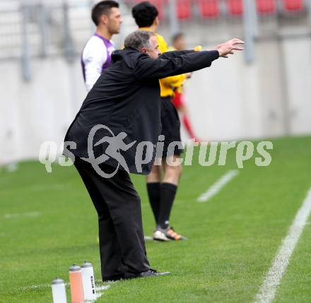 Fussball. Regionalliga. Austria Klagenfurt gegen Vorwaerts Steyr. Trainer Joze Prelogar (Austria Klagenfurt). Klagenfurt, 2.11.2013.
Foto: Kuess 
---
pressefotos, pressefotografie, kuess, qs, qspictures, sport, bild, bilder, bilddatenbank