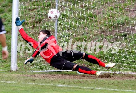 Fussball Kaerntner Liga. SV Feldkirchen/Oberglan gegen SV Spittal/Drau. Patrick Kalt  (Spittal). Feldkirchen, am 2.11.2013.
Foto: Kuess
---
pressefotos, pressefotografie, kuess, qs, qspictures, sport, bild, bilder, bilddatenbank