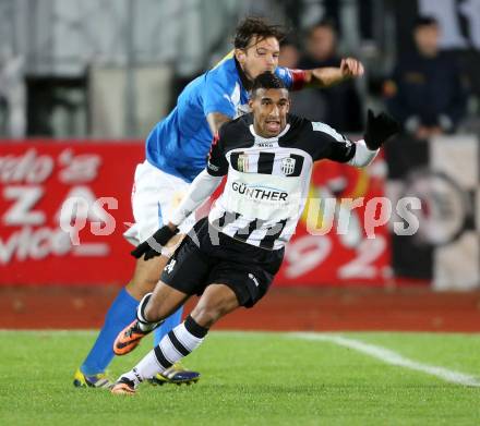 Fussball Regionalliga. VSV gegen LASK. Michael Kirisits, (VSV), Shawn Maurice Barry  (LASK). Villach, 31.10.2013.
Foto: Kuess
---
pressefotos, pressefotografie, kuess, qs, qspictures, sport, bild, bilder, bilddatenbank