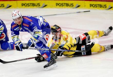 EBEL. Eishockey Bundesliga. EC VSV gegen UPC Vienna Capitals. Marius Goehringer, (VSV), Rafael Rotter  (Caps). Villach, am 3.11.2013.
Foto: Kuess 


---
pressefotos, pressefotografie, kuess, qs, qspictures, sport, bild, bilder, bilddatenbank