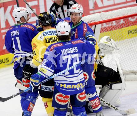 EBEL. Eishockey Bundesliga. EC VSV gegen UPC Vienna Capitals. Torjubel Marco Pewal, Derek Ryan, John Hughes (VSV). Villach, am 3.11.2013.
Foto: Kuess 


---
pressefotos, pressefotografie, kuess, qs, qspictures, sport, bild, bilder, bilddatenbank