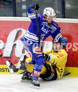 EBEL. Eishockey Bundesliga. EC VSV gegen UPC Vienna Capitals. Nico Brunner,  (VSV), Benoit Gratton (Caps). Villach, am 3.11.2013.
Foto: Kuess 


---
pressefotos, pressefotografie, kuess, qs, qspictures, sport, bild, bilder, bilddatenbank