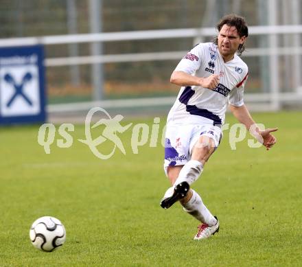 Fussball Regionalliga. SAK gegen KSV Amateure.  Andrej Pecnik (SAK). Welzenegg, am 3.11.2013.
Foto: Kuess
---
pressefotos, pressefotografie, kuess, qs, qspictures, sport, bild, bilder, bilddatenbank