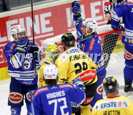 EBEL. Eishockey Bundesliga. EC VSV gegen UPC Vienna Capitals.  Torjubel Marco Pewal, Derek Ryan (VSV). Villach, am 3.11.2013.
Foto: Kuess 


---
pressefotos, pressefotografie, kuess, qs, qspictures, sport, bild, bilder, bilddatenbank