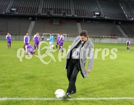 Fussball Regionalliga. SK Austria klagenfurt gegen KSV Amateure. Buergermeister Christian Scheider. Klagenfurt, 8.11.2013.
Foto: Kuess
---
pressefotos, pressefotografie, kuess, qs, qspictures, sport, bild, bilder, bilddatenbank