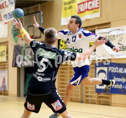 Handball HLA. SC Ferlach gegen Bregenz. Izudin Mujanovic, (Ferlach),  Marian Klopcic  (Bregenz). Ferlach, 9.11.2013.
Foto: Kuess
---
pressefotos, pressefotografie, kuess, qs, qspictures, sport, bild, bilder, bilddatenbank