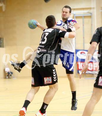 Handball HLA. SC Ferlach gegen Bregenz. Patrick Jochum, (Ferlach),  Filip Gavranovic  (Bregenz). Ferlach, 9.11.2013.
Foto: Kuess
---
pressefotos, pressefotografie, kuess, qs, qspictures, sport, bild, bilder, bilddatenbank