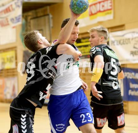 Handball HLA. SC Ferlach gegen Bregenz. Boris Vodisek, (Ferlach),  Claudio Lamprecht, Marian klopcic  (Bregenz). Ferlach, 9.11.2013.
Foto: Kuess
---
pressefotos, pressefotografie, kuess, qs, qspictures, sport, bild, bilder, bilddatenbank