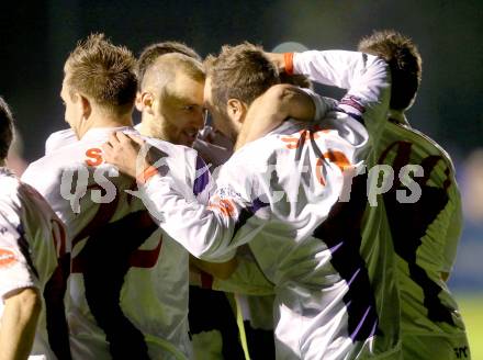 Fussball Regionalliga. SAK gegen St. Florian. Torjubel SAK. Welzenegg, am 12.11.2013.
Foto: Kuess
---
pressefotos, pressefotografie, kuess, qs, qspictures, sport, bild, bilder, bilddatenbank