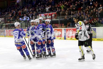 EBEL. Eishockey Bundesliga. EC VSV gegen Dornbirner Eishockey Club.  Torjubel  (VSV). Villach, am 13.11.2013.
Foto: Kuess 


---
pressefotos, pressefotografie, kuess, qs, qspictures, sport, bild, bilder, bilddatenbank