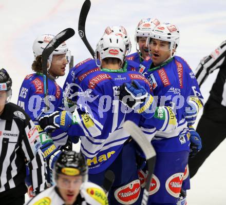 EBEL. Eishockey Bundesliga. EC VSV gegen Dornbirner Eishockey Club.  Torjubel Cole Jarrett, John Hughes, Derek Ryan, Gerhard Unterluggauer (VSV). Villach, am 13.11.2013.
Foto: Kuess 


---
pressefotos, pressefotografie, kuess, qs, qspictures, sport, bild, bilder, bilddatenbank