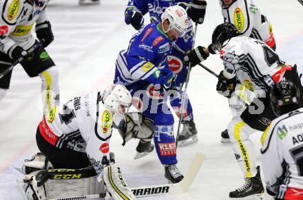 EBEL. Eishockey Bundesliga. EC VSV gegen Dornbirner Eishockey Club.  Curtis Fraser, (VSV), Adam Dennis (Dornbirn). Villach, am 13.11.2013.
Foto: Kuess 


---
pressefotos, pressefotografie, kuess, qs, qspictures, sport, bild, bilder, bilddatenbank