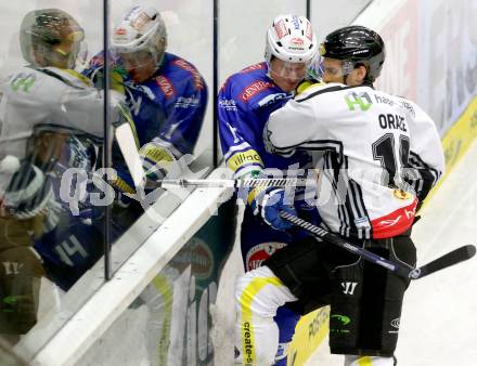 EBEL. Eishockey Bundesliga. EC VSV gegen Dornbirner Eishockey Club.  Daniel Nageler, (VSV), Martin Oraze (Dornbirn). Villach, am 13.11.2013.
Foto: Kuess 


---
pressefotos, pressefotografie, kuess, qs, qspictures, sport, bild, bilder, bilddatenbank