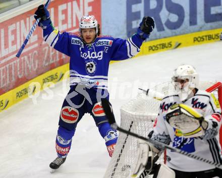 EBEL. Eishockey Bundesliga. EC VSV gegen Dornbirner Eishockey Club.  Torjubel John Hughes (VSV). Villach, am 13.11.2013.
Foto: Kuess 


---
pressefotos, pressefotografie, kuess, qs, qspictures, sport, bild, bilder, bilddatenbank