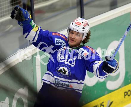 EBEL. Eishockey Bundesliga. EC VSV gegen Dornbirner Eishockey Club.  Torjubel John Hughes (VSV). Villach, am 13.11.2013.
Foto: Kuess 


---
pressefotos, pressefotografie, kuess, qs, qspictures, sport, bild, bilder, bilddatenbank