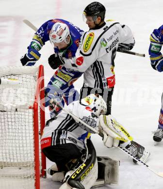 EBEL. Eishockey Bundesliga. EC VSV gegen Dornbirner Eishockey Club.  Patrick Platzer, (VSV), Jonathan D Aversa, Adam Dennis (Dornbirn). Villach, am 13.11.2013.
Foto: Kuess 


---
pressefotos, pressefotografie, kuess, qs, qspictures, sport, bild, bilder, bilddatenbank