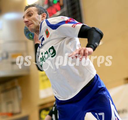 Handball HLA. SC Ferlach gegen Bregenz.  Izudin Mujanovic (Ferlach). Ferlach, 9.11.2013.
Foto: Kuess
---
pressefotos, pressefotografie, kuess, qs, qspictures, sport, bild, bilder, bilddatenbank