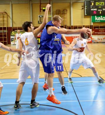 Basketball. 2. Bundesliga. Woerthersee Piraten gegen Radenthein. Daniel Gspandl, (Piraten), Jure MISIC (Radenthein). . Klagenfurt, am 16.11.2013.
Foto: Kuess
---
pressefotos, pressefotografie, kuess, qs, qspictures, sport, bild, bilder, bilddatenbank